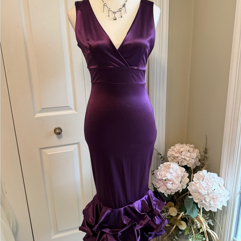 a'gaci Deep Purple Ruffle Hem Midi Dress